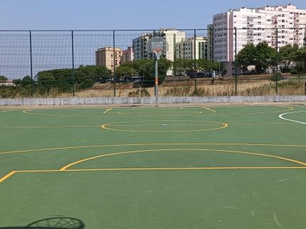 Equipamento Desportivo - Campo de Basquetebol
