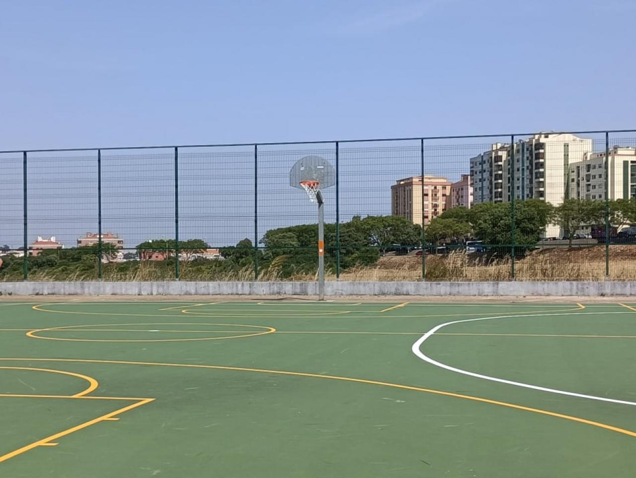 Equipamento Desportivo - Campo de Basquetebol