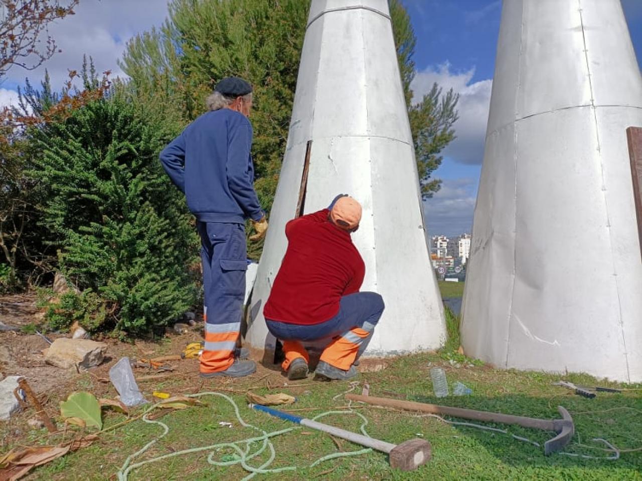 Reparação das estruturas na Rotunda da Estrada de Paço de Arcos