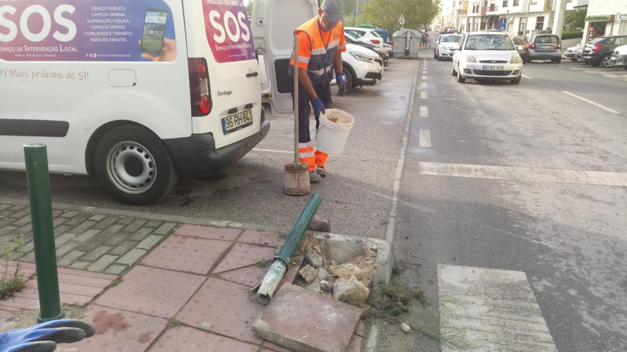 Manutenção de calçadas e pilaretes na freguesia 