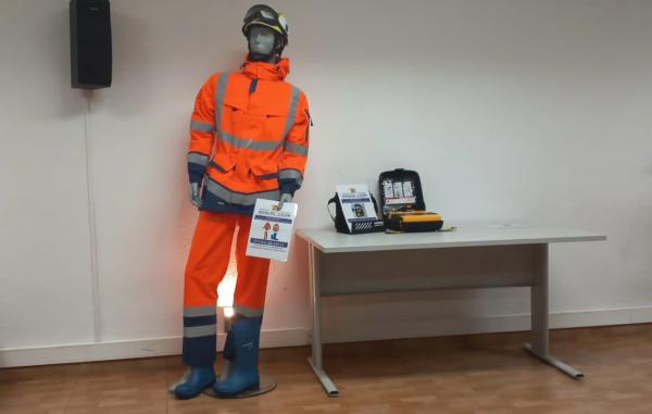 A União das Freguesias oferece equipamentos de proteção aos Bombeiros Voluntários de Agualva - Cacém