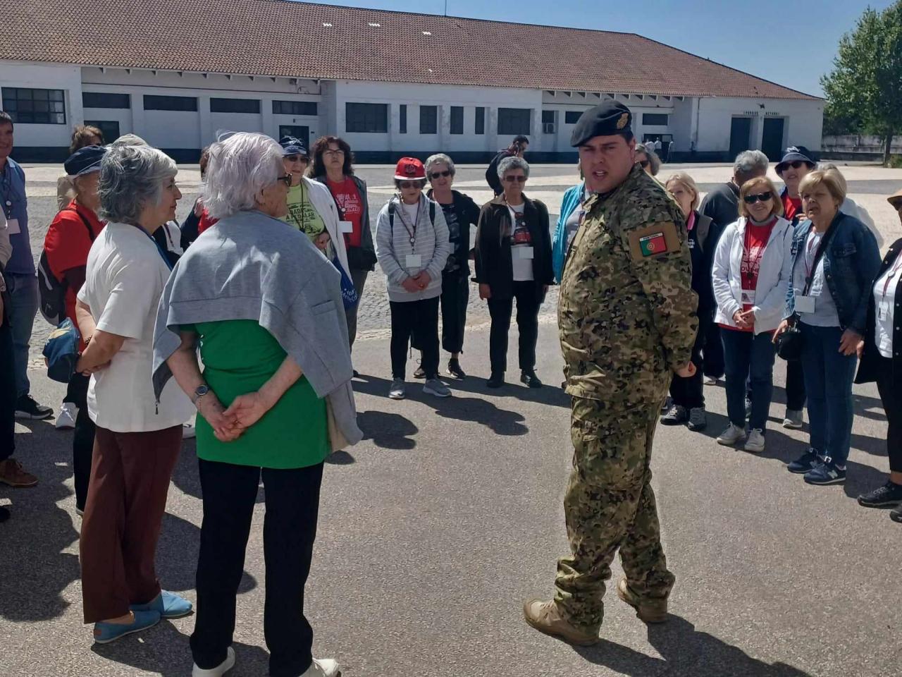 Seniores da Freguesia - Visitam o Regimento de Artilharia Antiaérea n°1 em Queluz