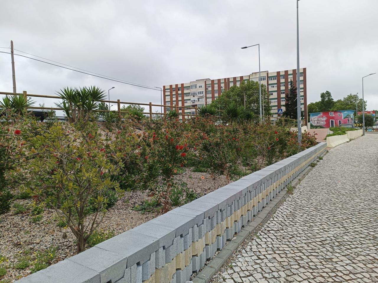 Requalificação dos Espaços Ajardinados na Rua da Quinta de São João no Cacém