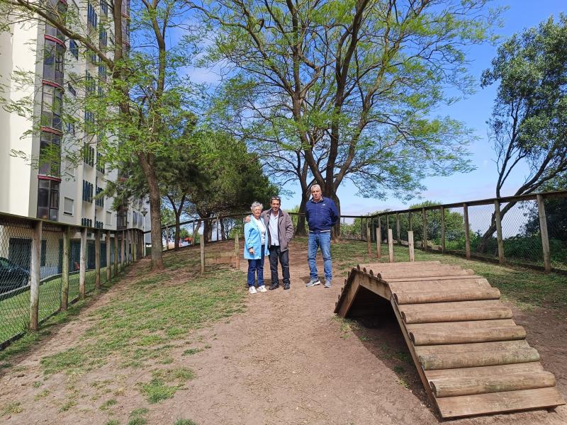 Visita os diversos Parques Caninos e Abrigos de Gatos 