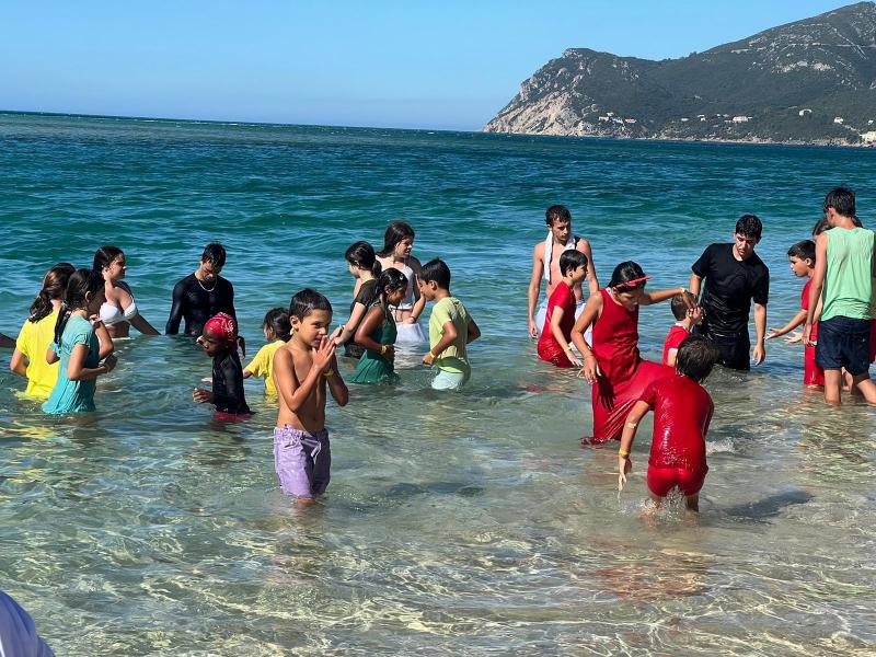 Passeio até à praia da Figueirinhado 2°Turno -  Colónia de Férias "Animar Cacém e São Marcos".