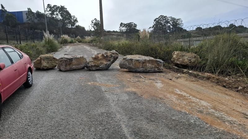 Operação de recolha de resíduos na Rua Marciano Tomaz da Costa e Estrada das Ligeiras