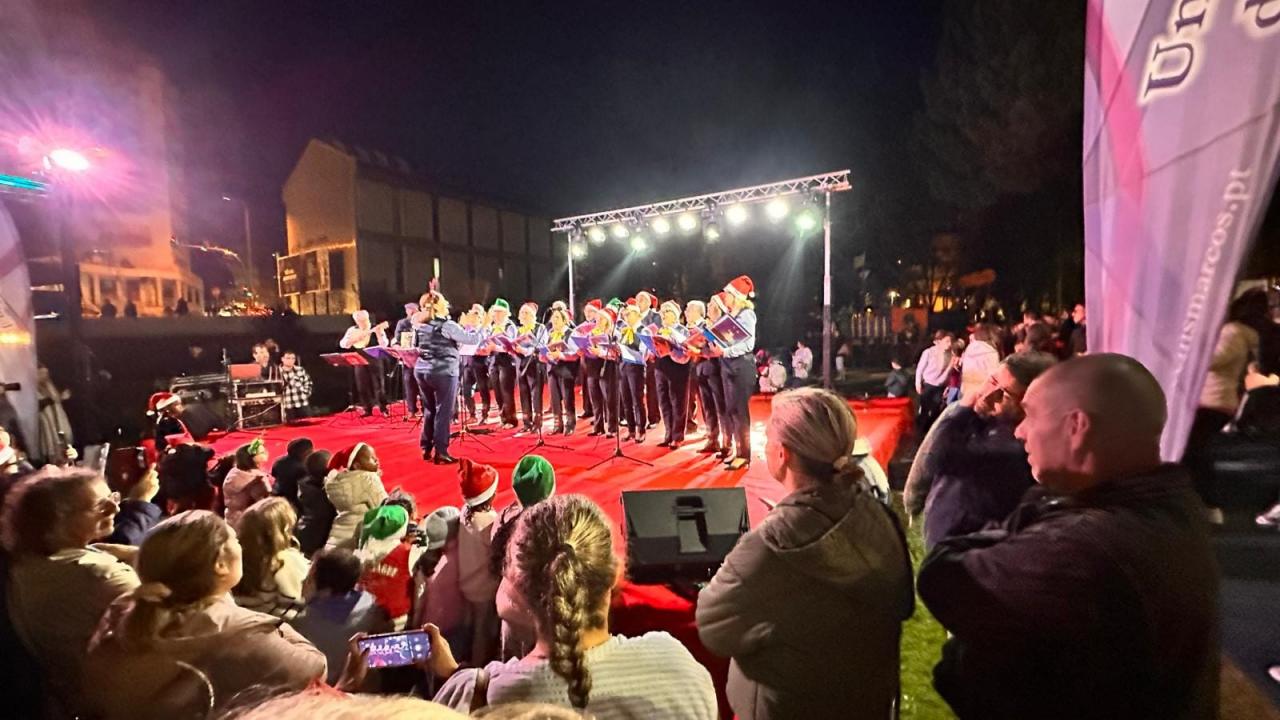 Natal na Cidade Agualva-Cacém - Inauguração da iluminação de Natal.