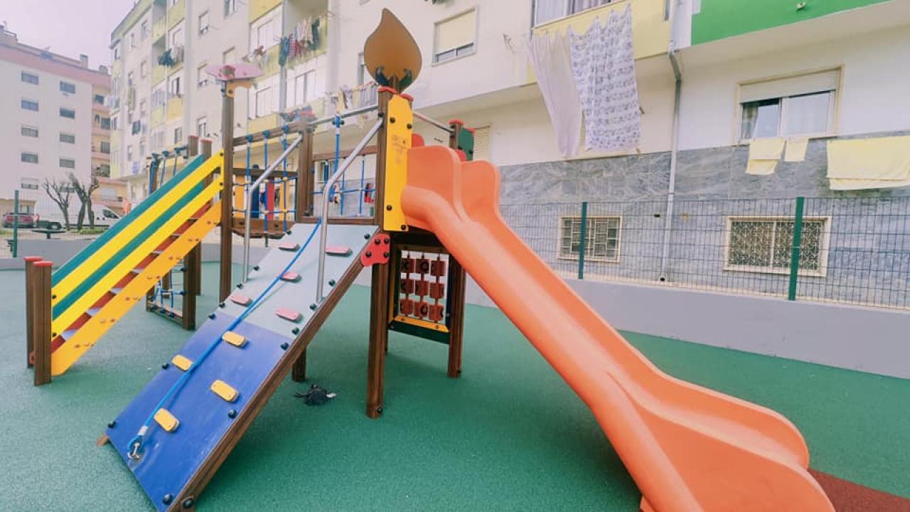 Espaço Público | Parque Infantil - Rua Circular da Rainha Santa Isabel