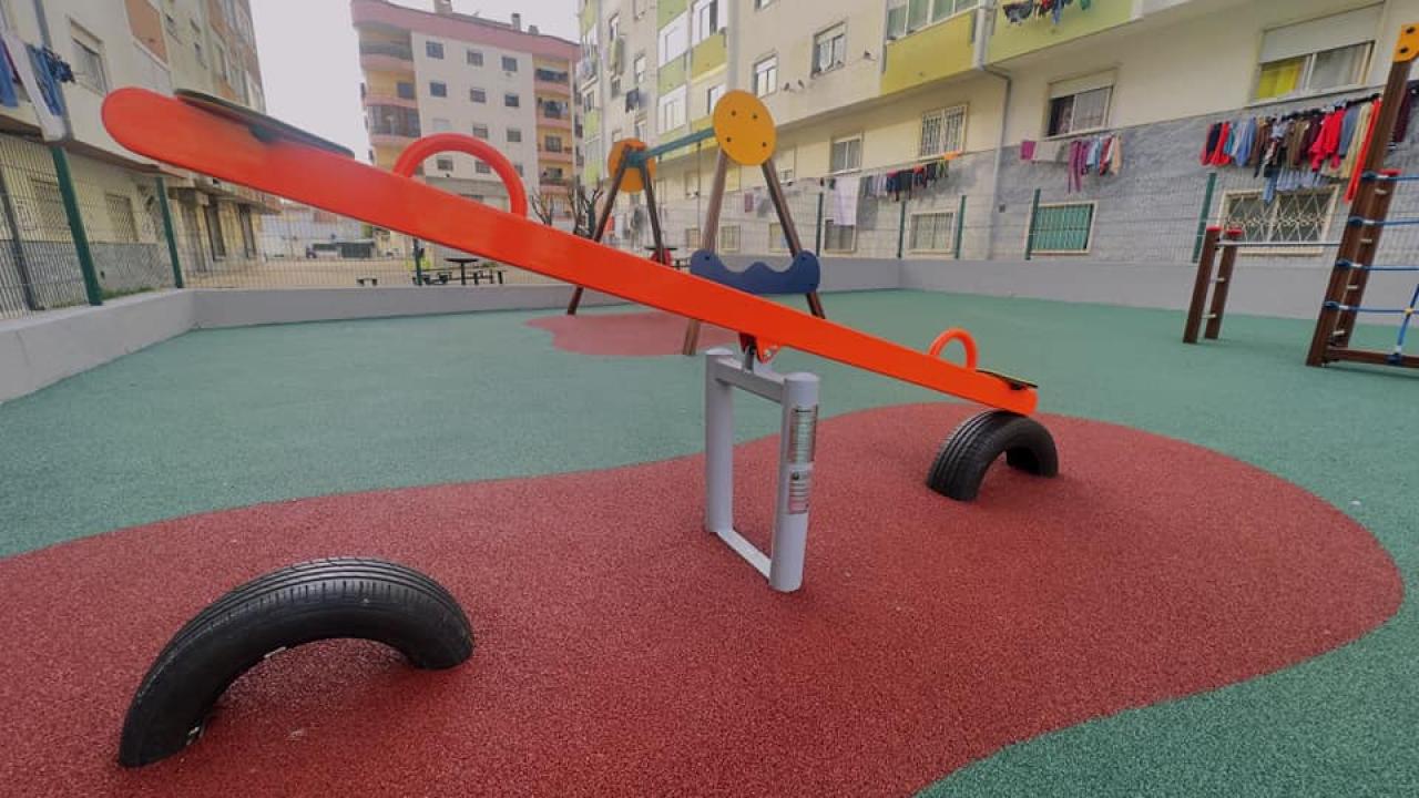 Espaço Público | Parque Infantil - Rua Circular da Rainha Santa Isabel