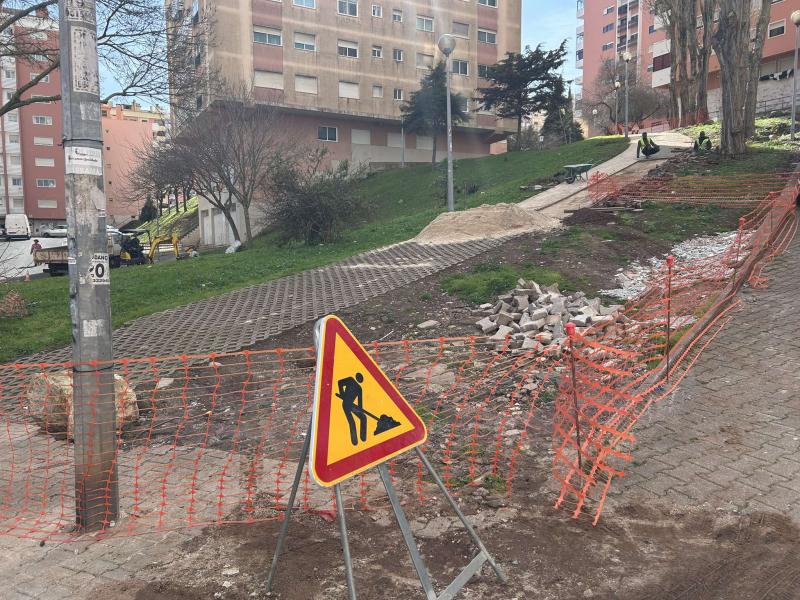 Espaço Público - Criação de novos lugares de estacionamento na Rua Cidade de São Paulo em São Marcos