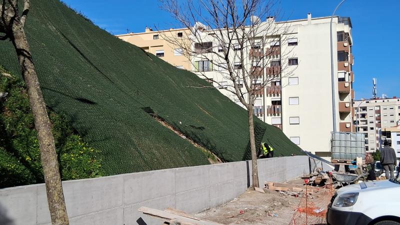 Espaço Público - Reabilitação e consolidação do Talude da Rua Cidade de Setúbal