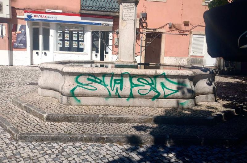 Limpeza de tags Fonte D. Maria II, no Cacém. Limpeza de tags Fonte D. Maria II, no Cacém.