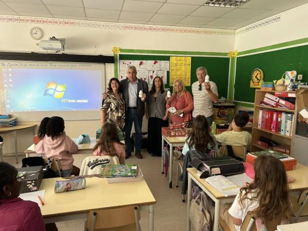 Educação - Oferta de lembrança alusiva ao Dia Mundial da Criança