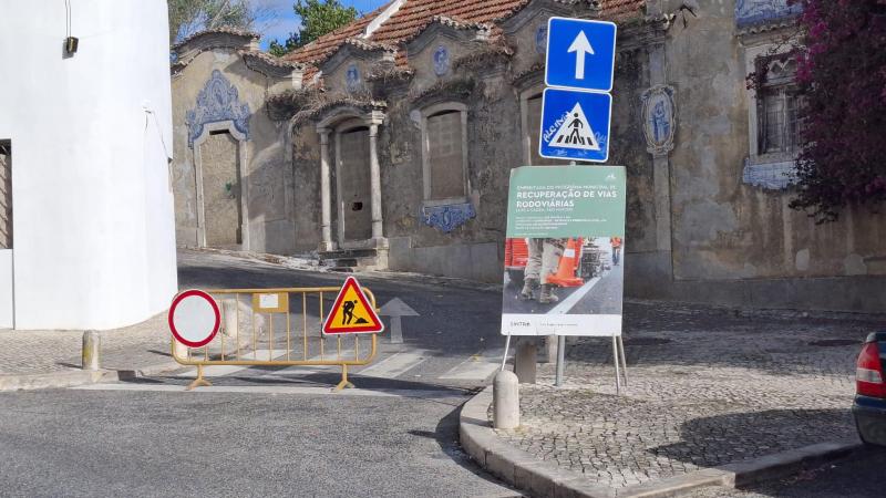 Início dos Trabalhos de Alcatroamento no Cacém Início dos Trabalhos de Alcatroamento no Cacém