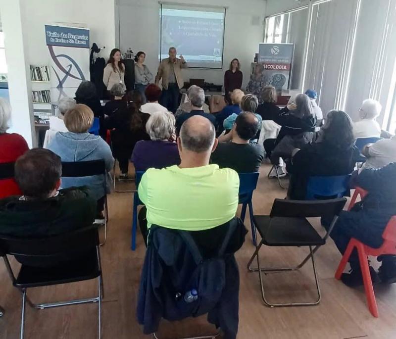 CAFÉ COM SAU(DA)DE - Sessões para a população sénior