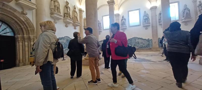Os seniores da freguesia viveram um dia muito especial numa visita cultural a Alcobaça.