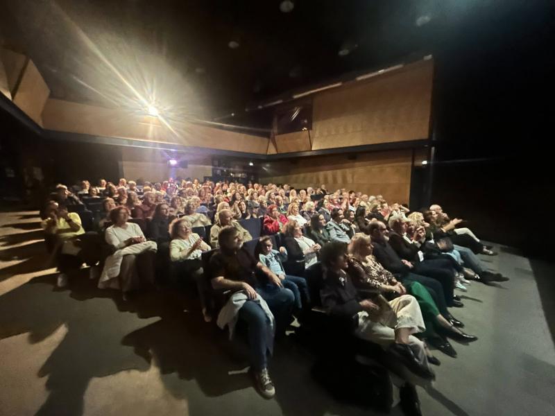 Que noite bonita nas comemorações do 25 de Abril!