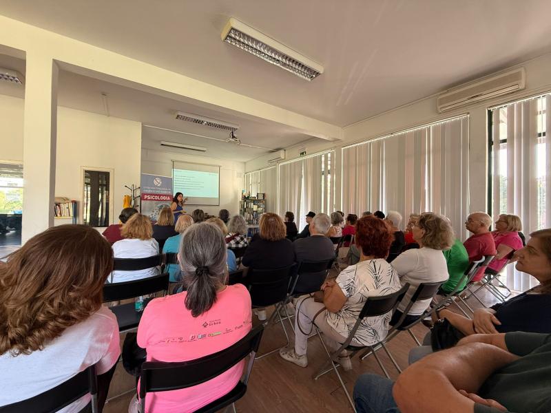 CAFÉ COM SAU(DA)DE - Sessões para a população sénior CAFÉ COM SAU(DA)DE - Sessões para a população sénior