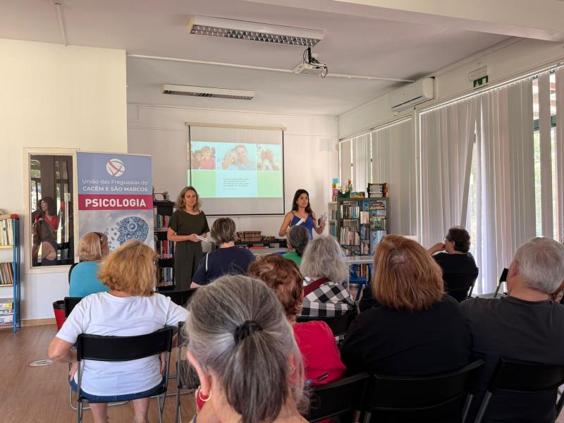 CAFÉ COM SAU(DA)DE - Sessões para a população sénior CAFÉ COM SAU(DA)DE - Sessões para a população sénior