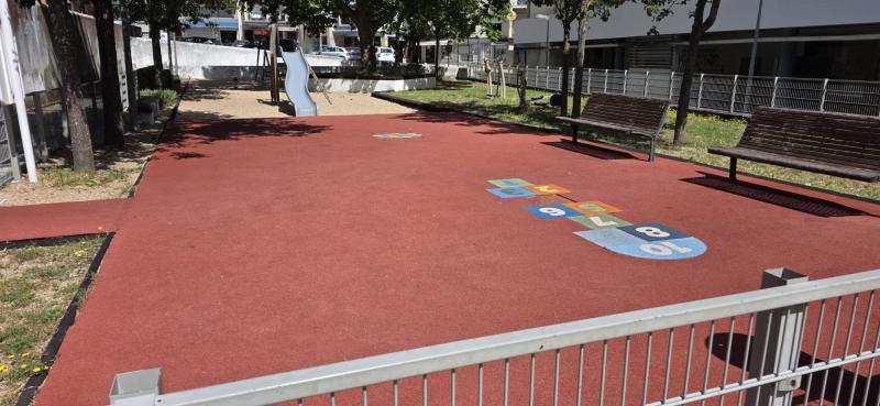 Parques infantis - Manutenção e limpeza Parques infantis - Manutenção e limpeza