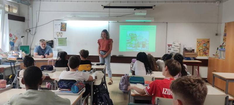 Educar é também proteger Educar é também proteger