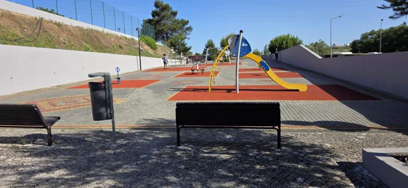 Parques infantis - Manutenção e limpeza Parques infantis - Manutenção e limpeza