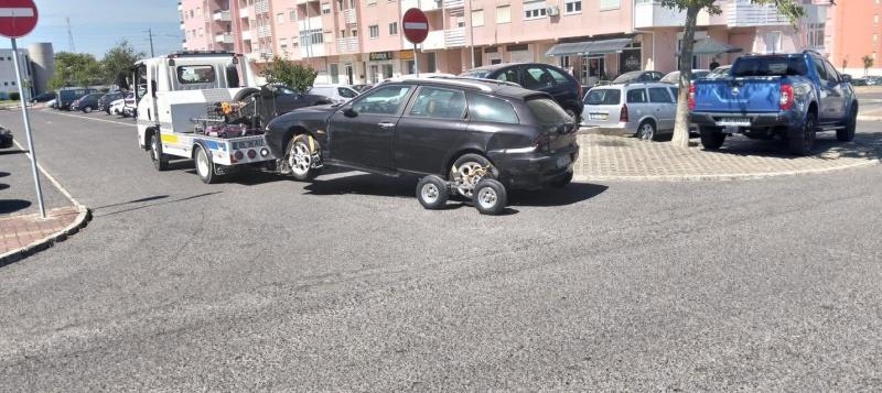 Remoção de Veículos Abandonados Remoção de Veículos Abandonados